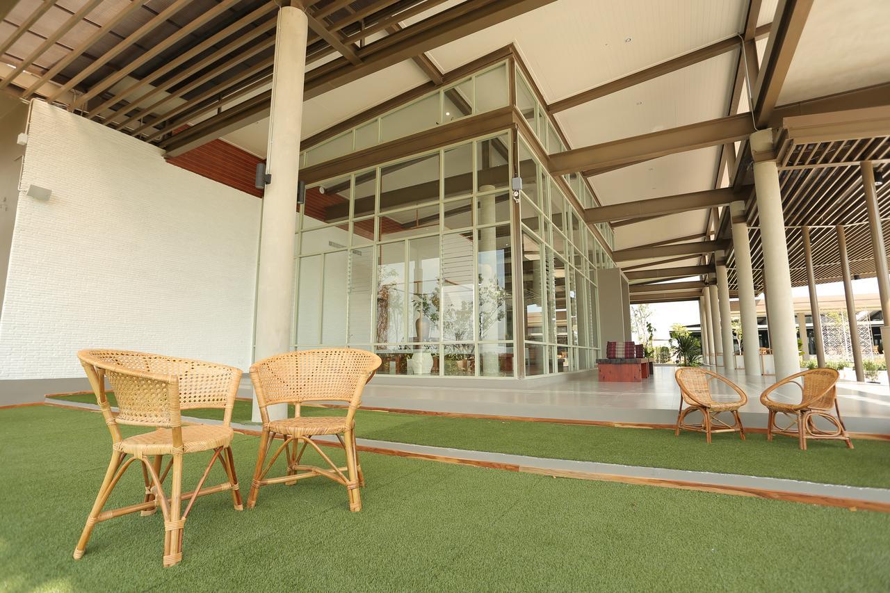 Navela Hotel & Convention Ratchaburi Exterior foto