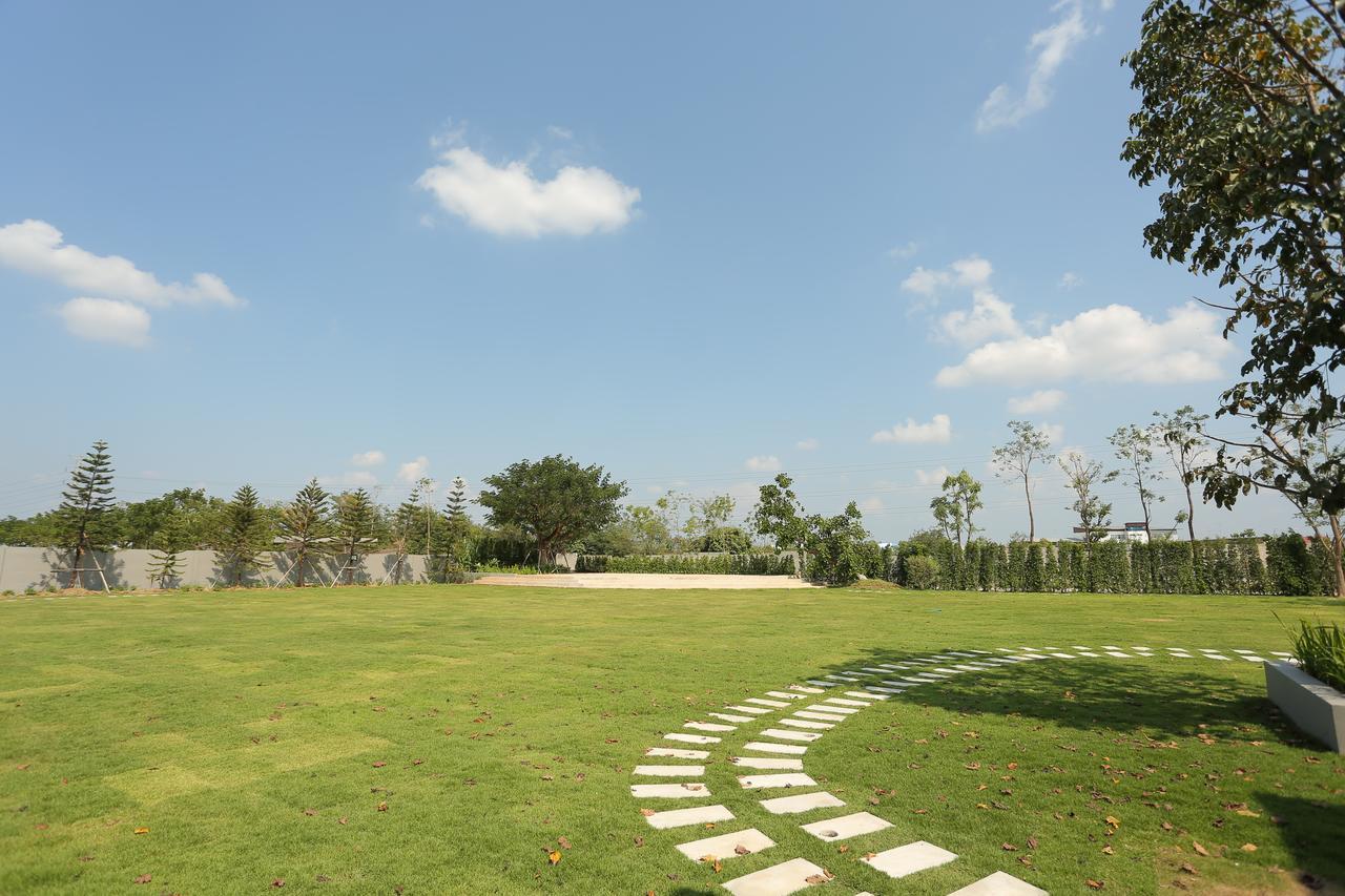 Navela Hotel & Convention Ratchaburi Exterior foto