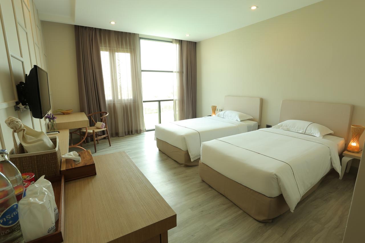 Navela Hotel & Convention Ratchaburi Exterior foto